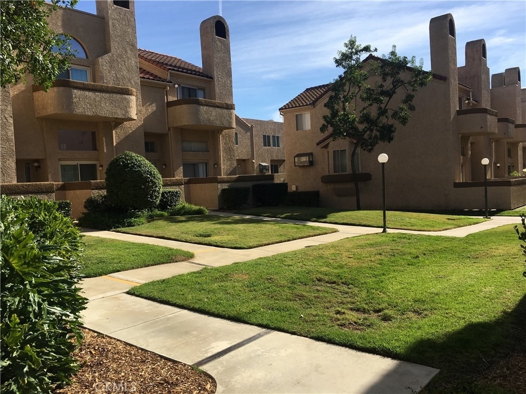 2030 Bon View - Photo 20