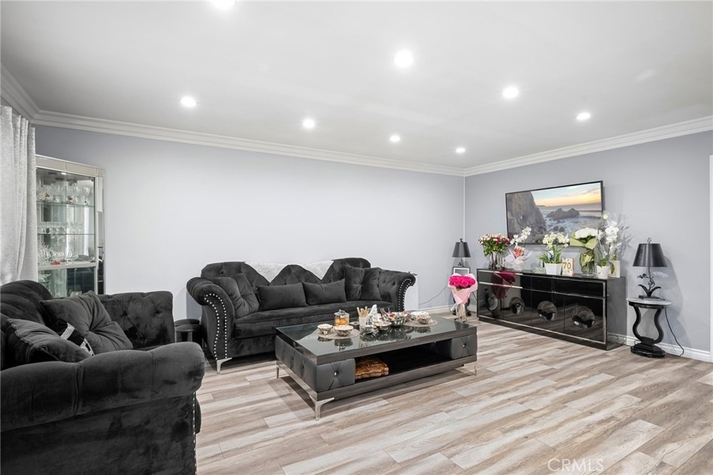 1126 N Central Avenue - Photo 4