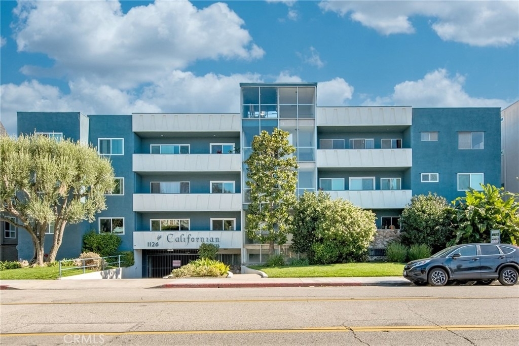 1126 N Central Avenue - Photo 0