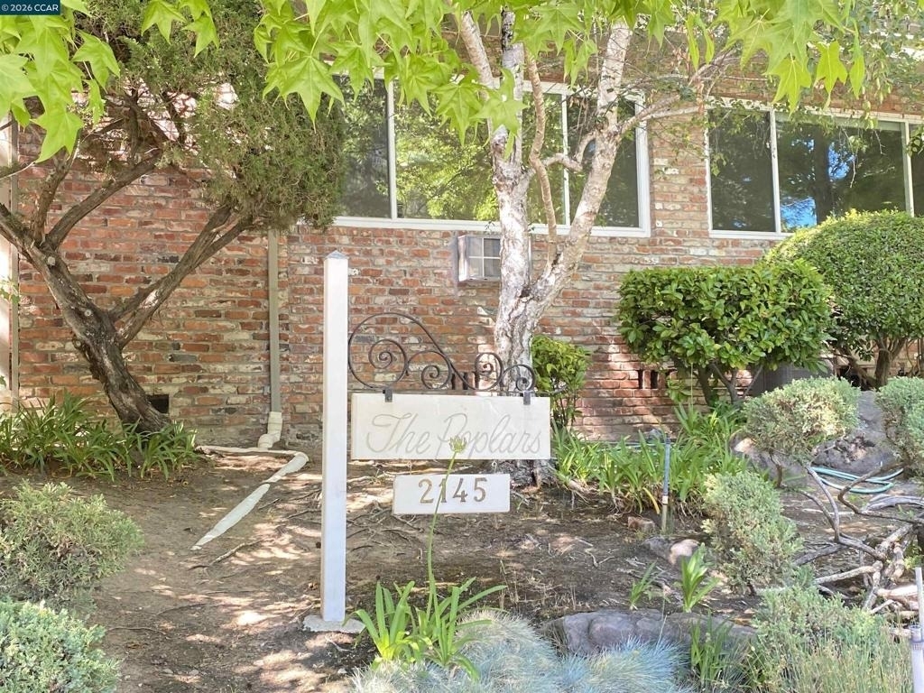 2145 Donald Dr - Photo 0