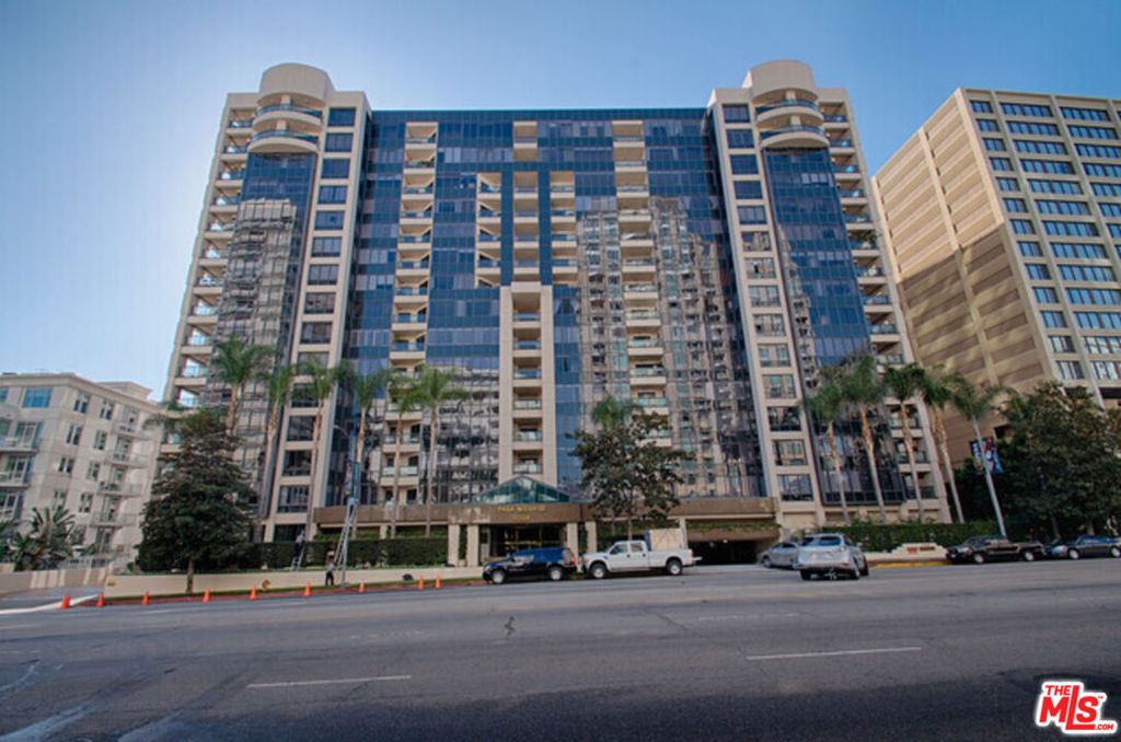 10724 Wilshire Boulevard - Photo 18