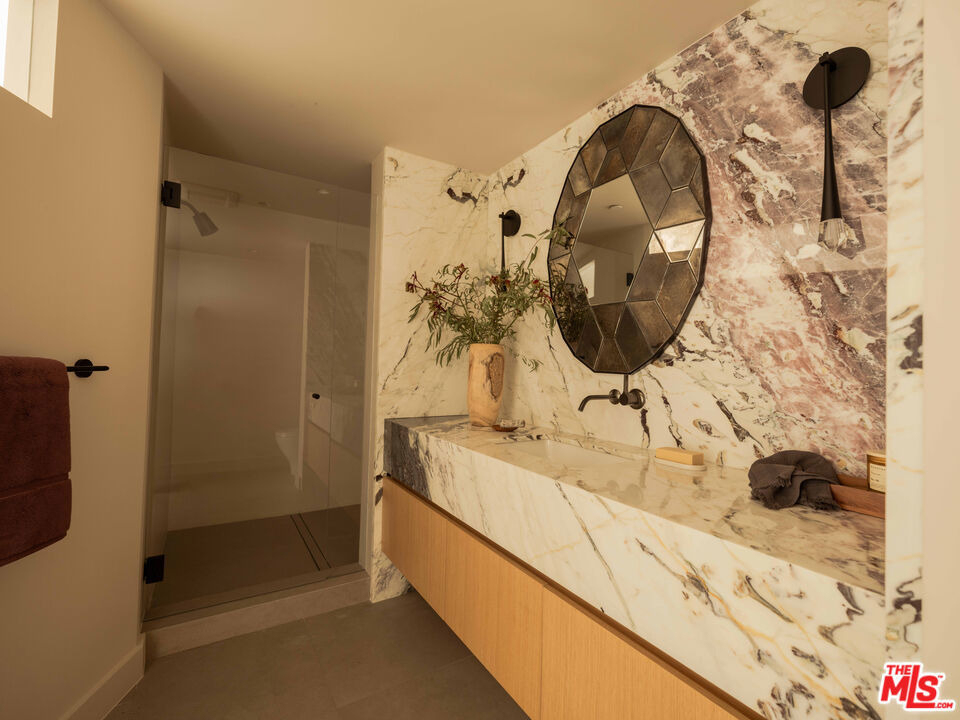 1778 Viewmont Drive - Photo 18