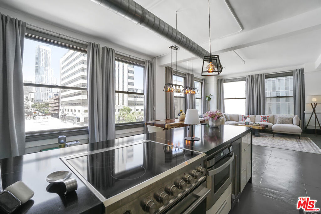 108 W 2nd Street - Photo 6