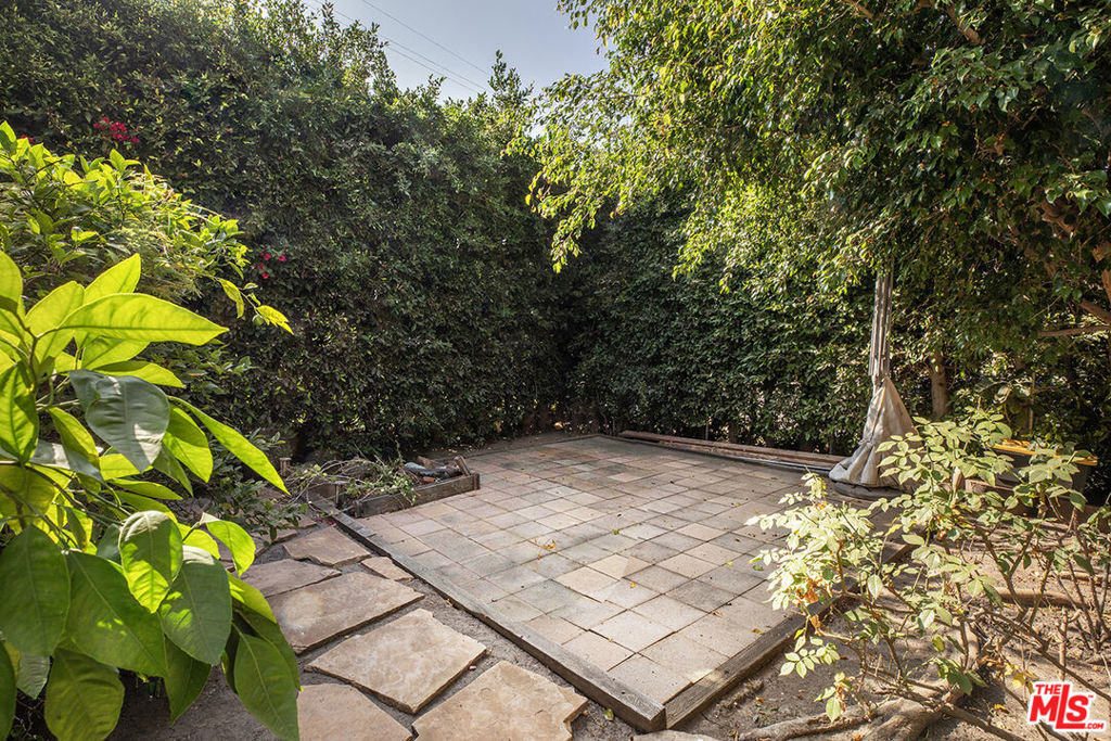 8517 Pickford Street - Photo 5