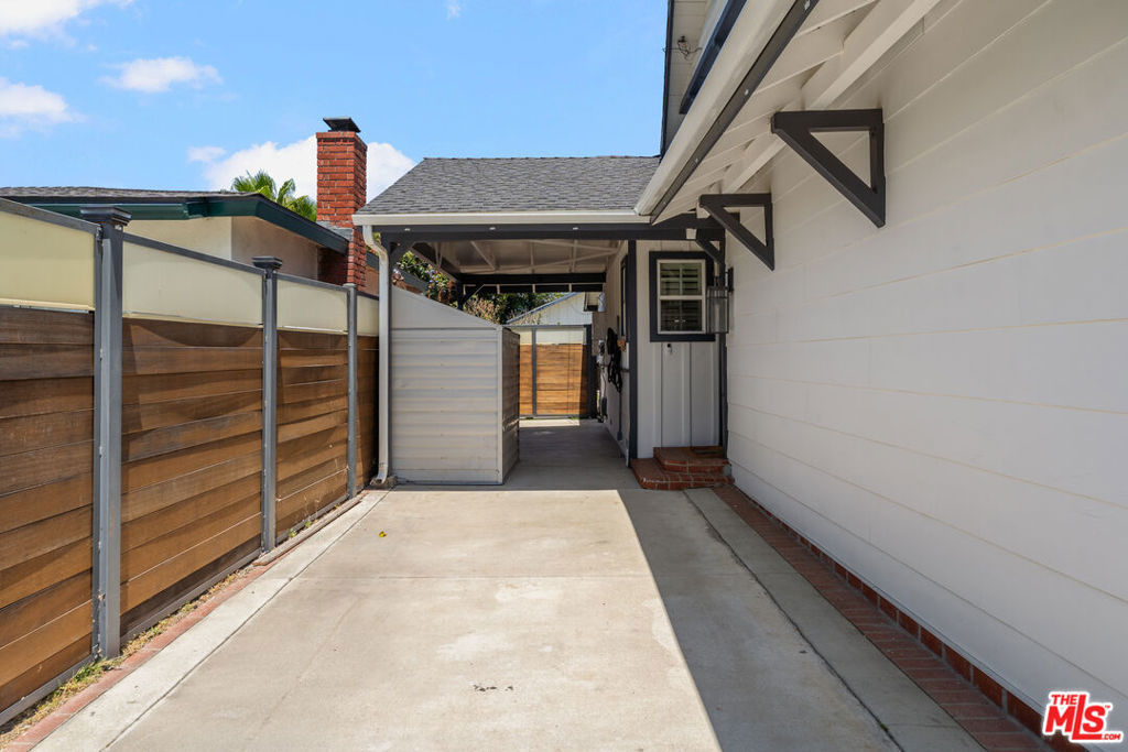 22417 Dolorosa Street - Photo 1
