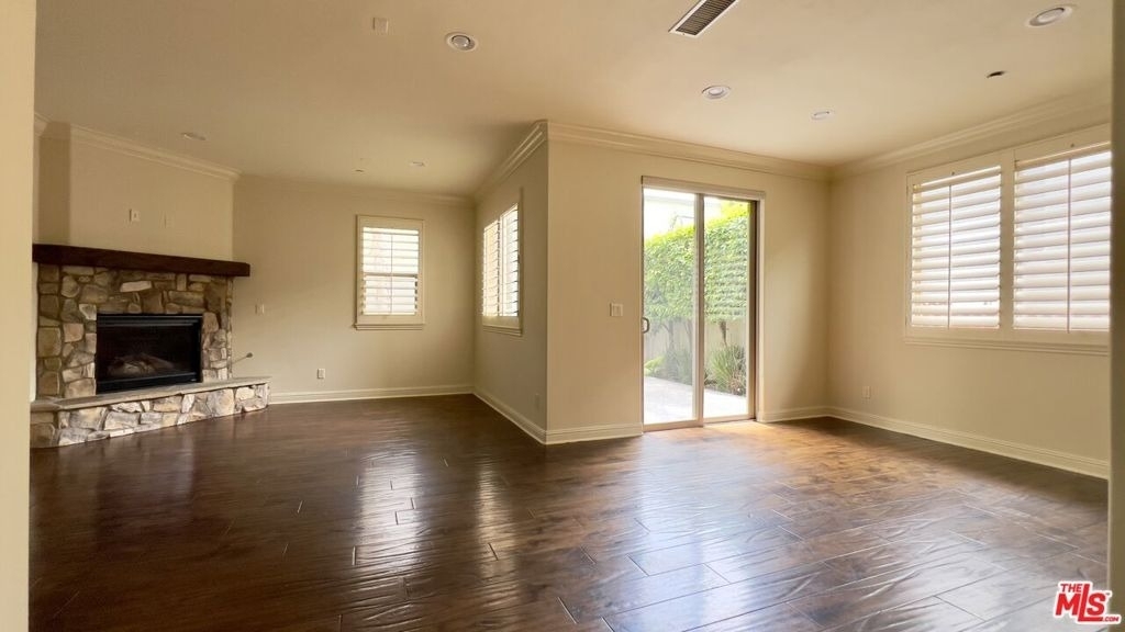 1011 Green Lane - Photo 3