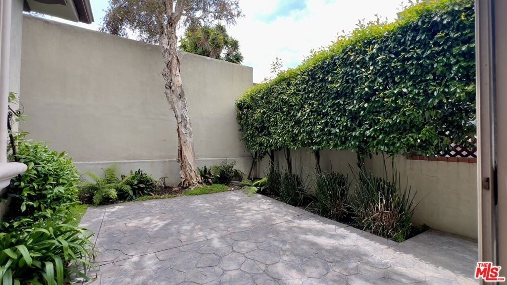 1011 Green Lane - Photo 34