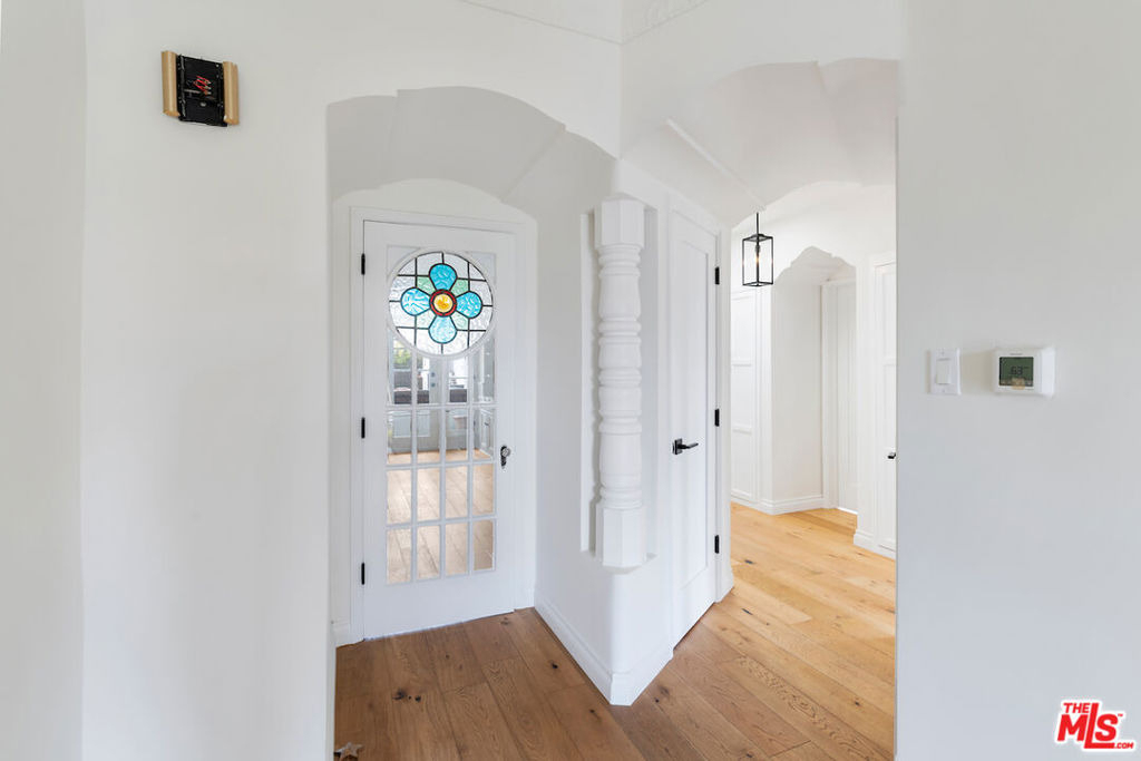 1018 S Stanley Avenue - Photo 11