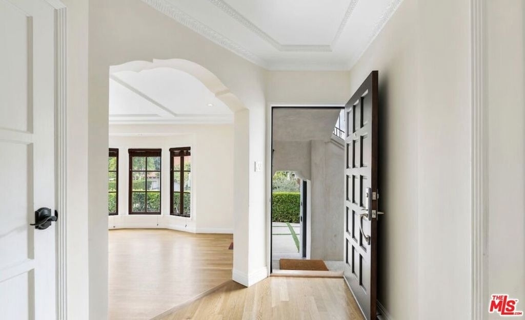 1018 S Stanley Avenue - Photo 1