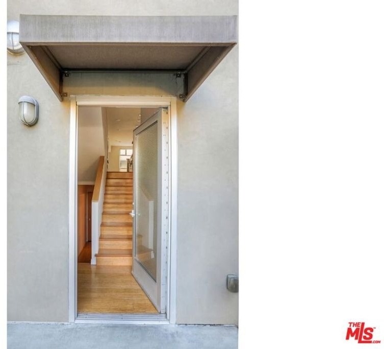 2024 Allesandro Street - Photo 2