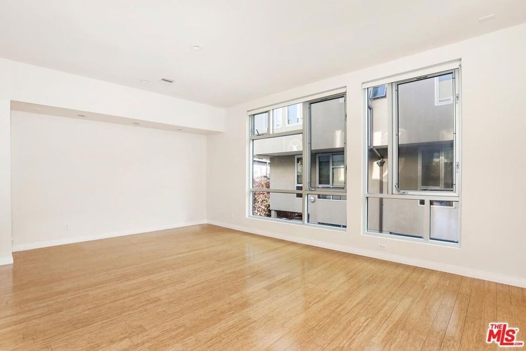 2024 Allesandro Street - Photo 8