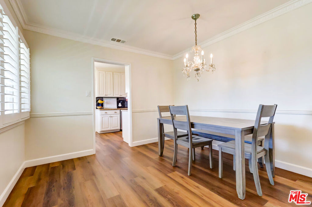 8008 El Manor Avenue - Photo 2