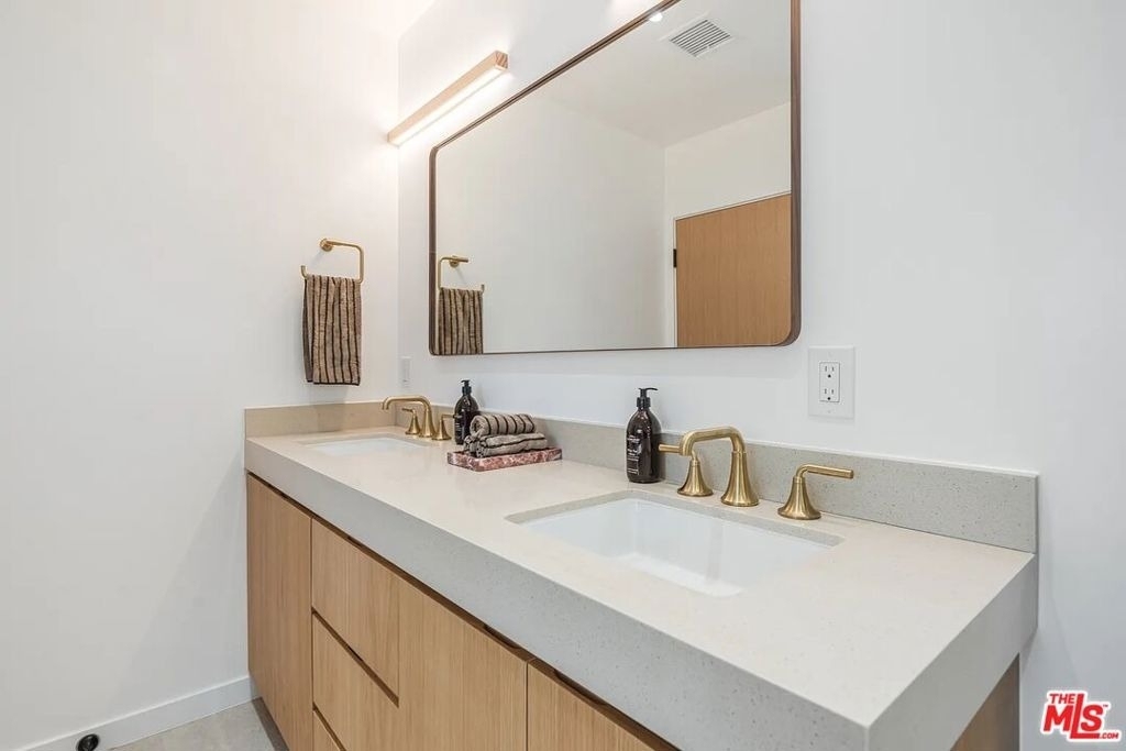 8417 Holy Cross Place - Photo 22