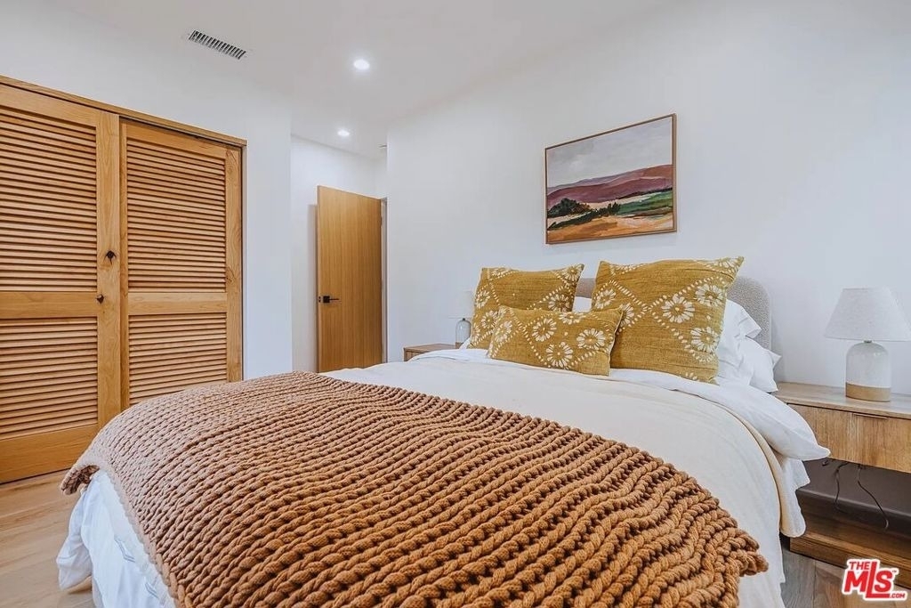 8417 Holy Cross Place - Photo 16