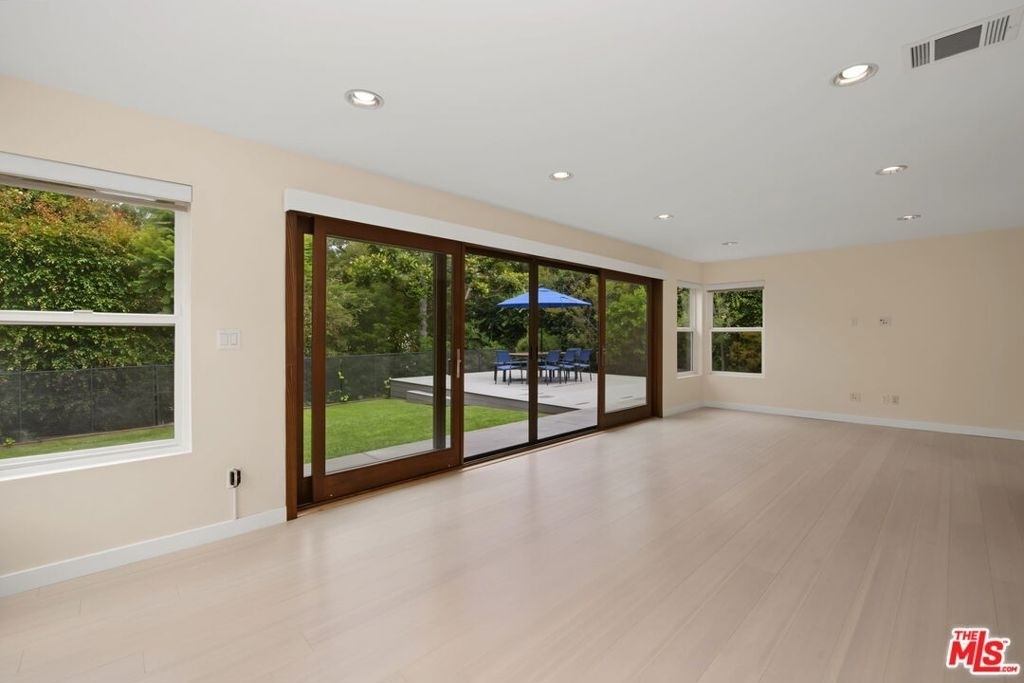 175 Barlock Avenue - Photo 35