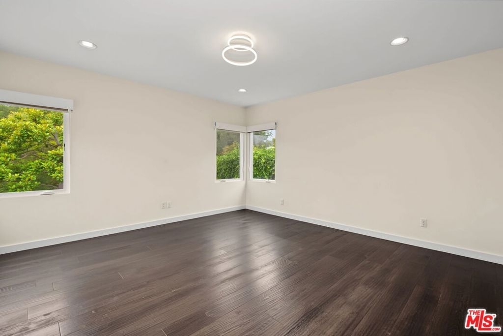 175 Barlock Avenue - Photo 18