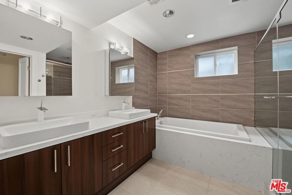 175 Barlock Avenue - Photo 36