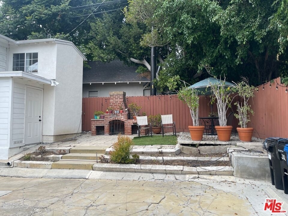 305 S Norton Avenue - Photo 23