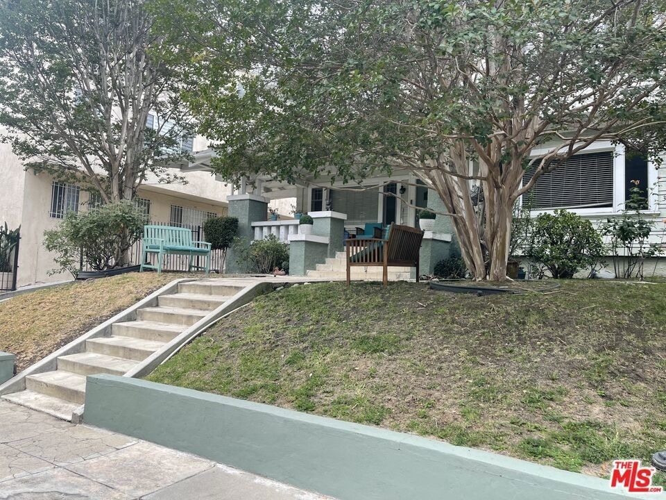 305 S Norton Avenue - Photo 24