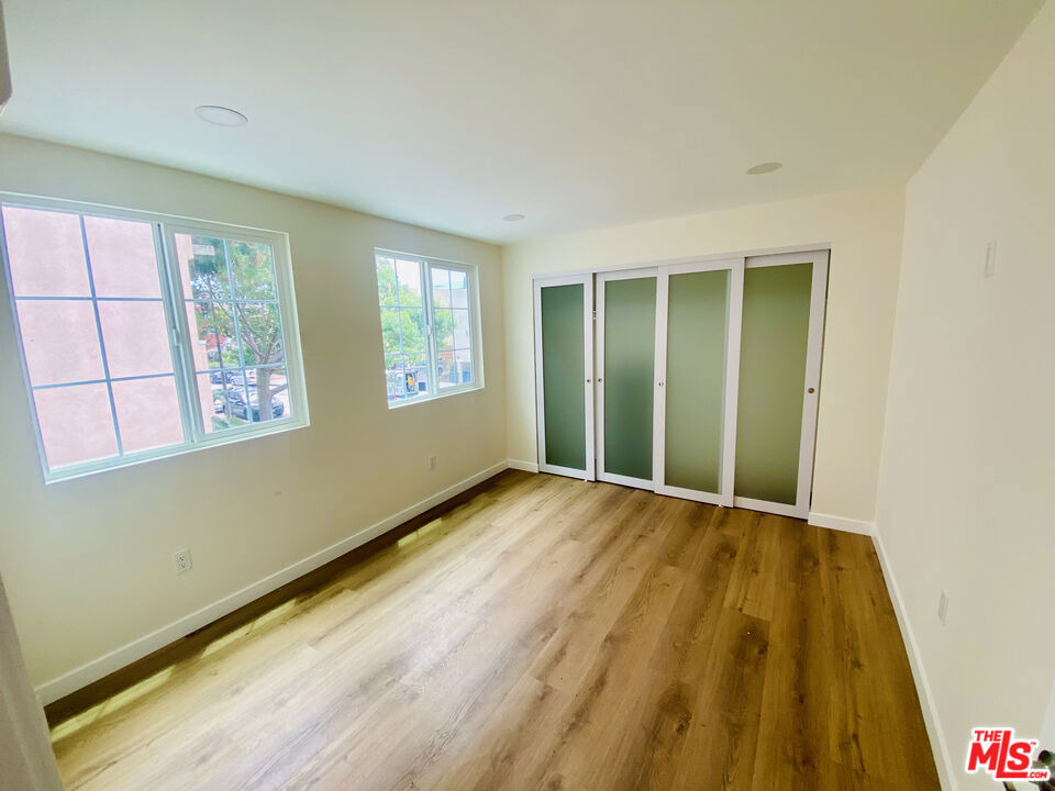 1000 S Sherbourne Drive - Photo 7