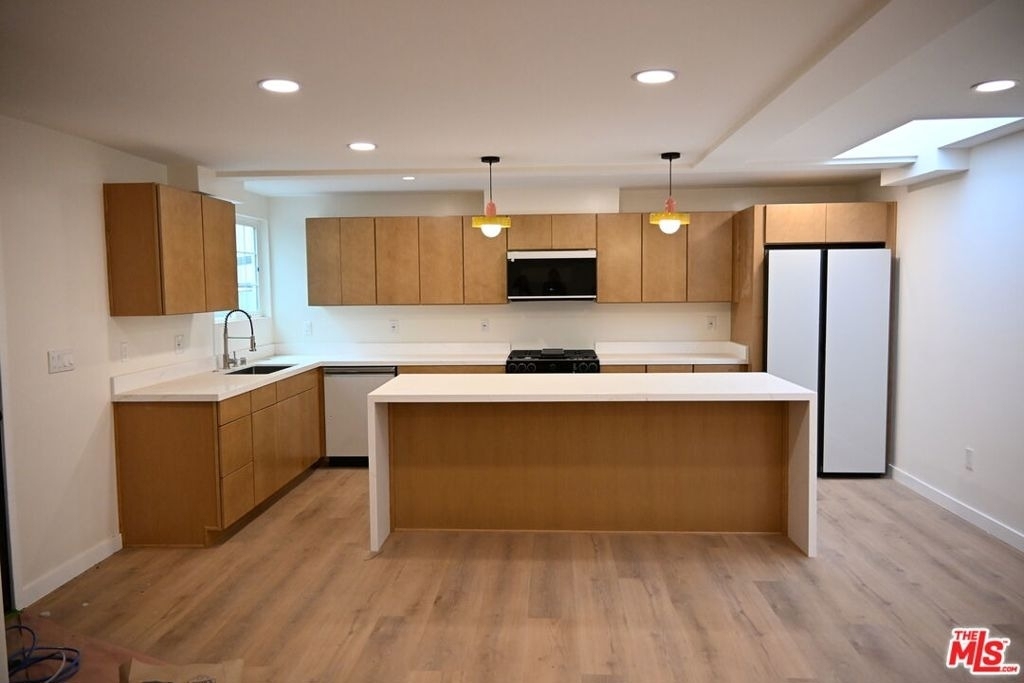 1000 S Sherbourne Drive - Photo 0