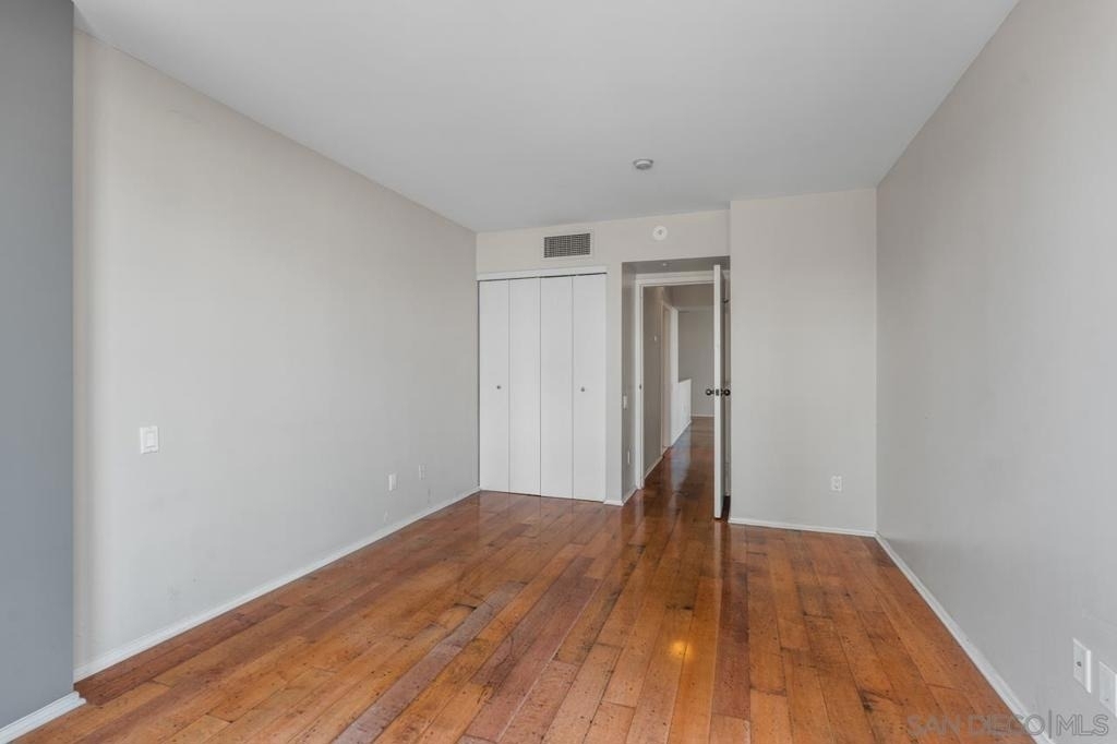 500 W Harbor Dr. - Photo 35
