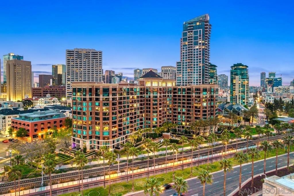 500 W Harbor Dr. - Photo 40
