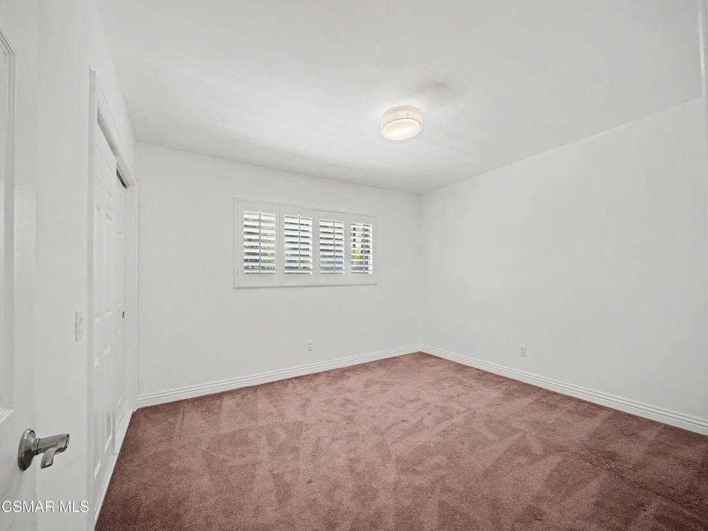 22777 Brenford Street - Photo 28
