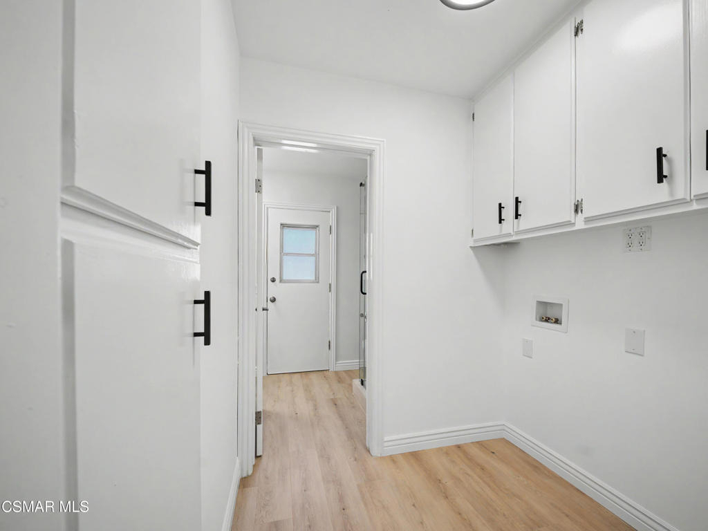 22777 Brenford Street - Photo 18