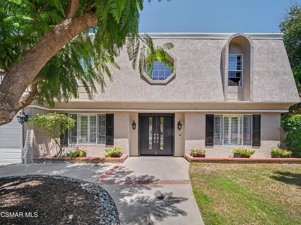 22777 Brenford Street - Photo 2