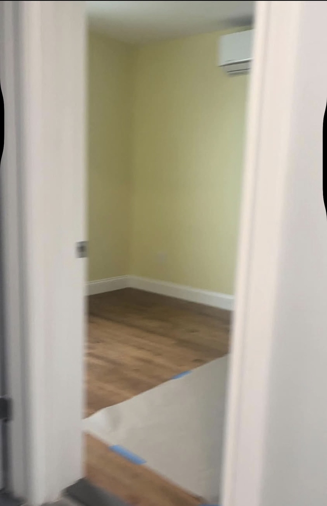 130-13 109th Avenue - Photo 2