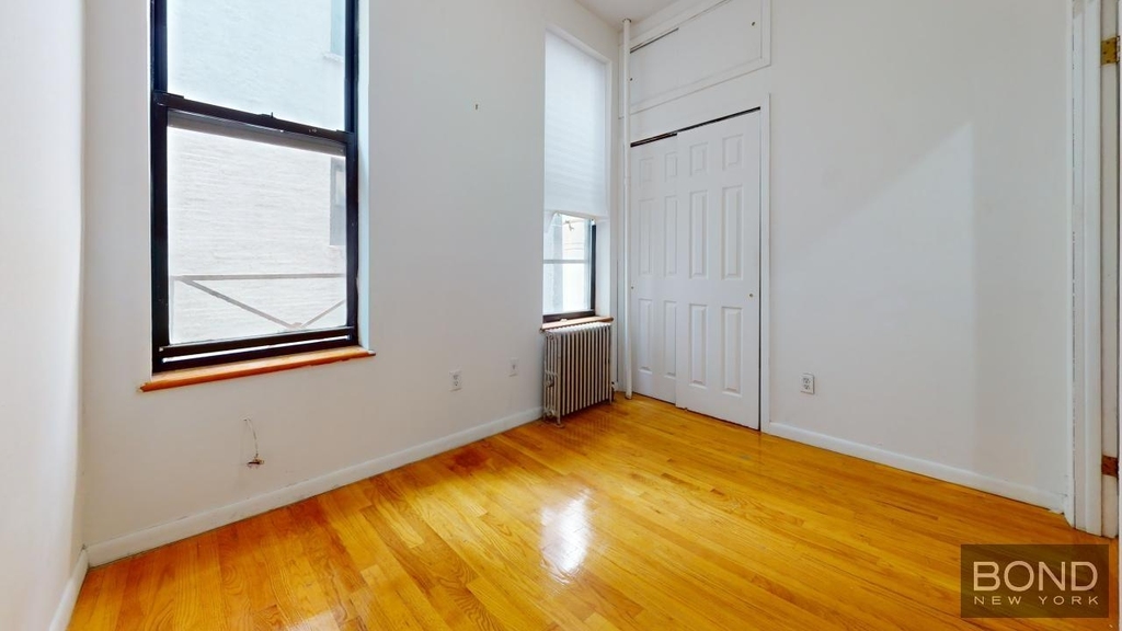 Second Avenue - Photo 8