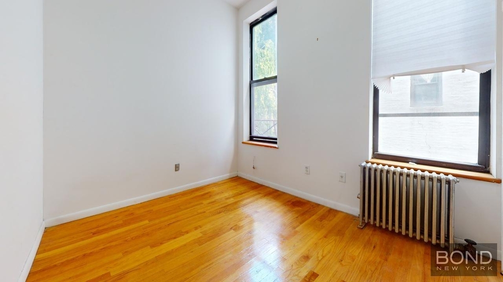 Second Avenue - Photo 6