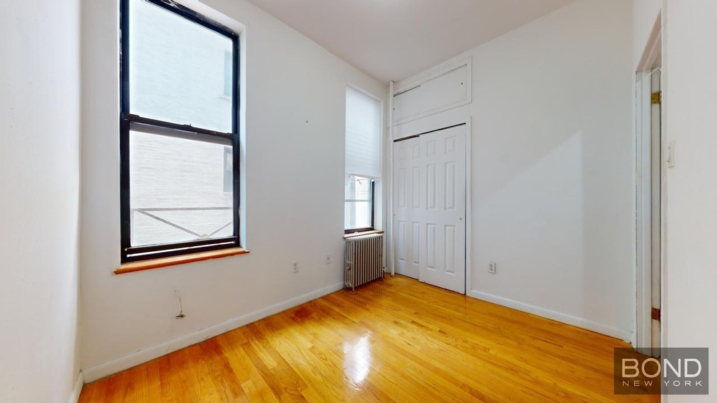 Second Avenue - Photo 4