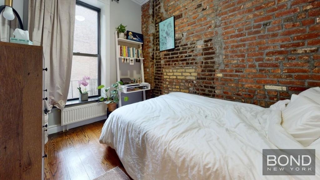 East 13th Street - Photo 11