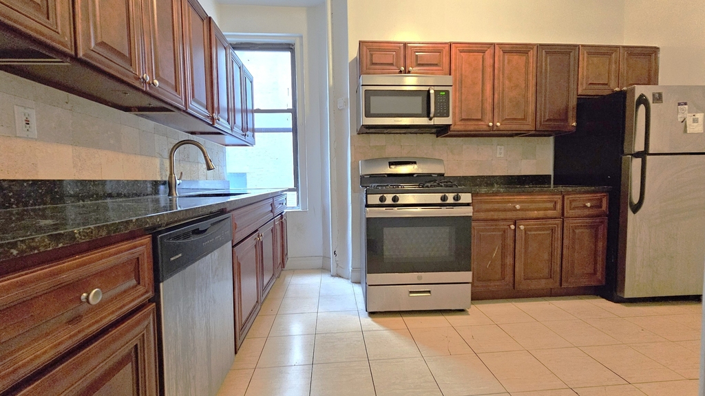 255 Fort Washington Avenue - Photo 3