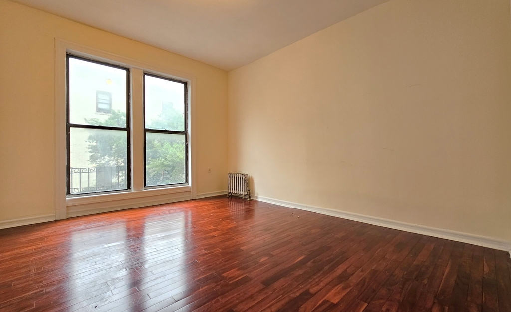 255 Fort Washington Avenue - Photo 1