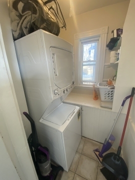 25 Rowell St - Photo 12