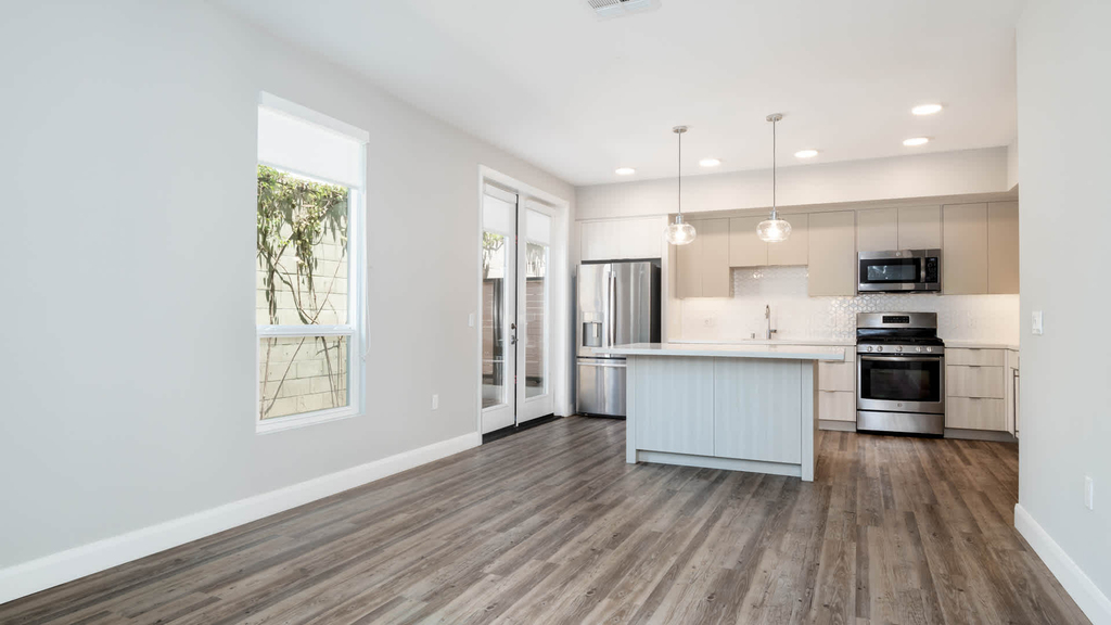 4275 Mission Bay Drive - Photo 7