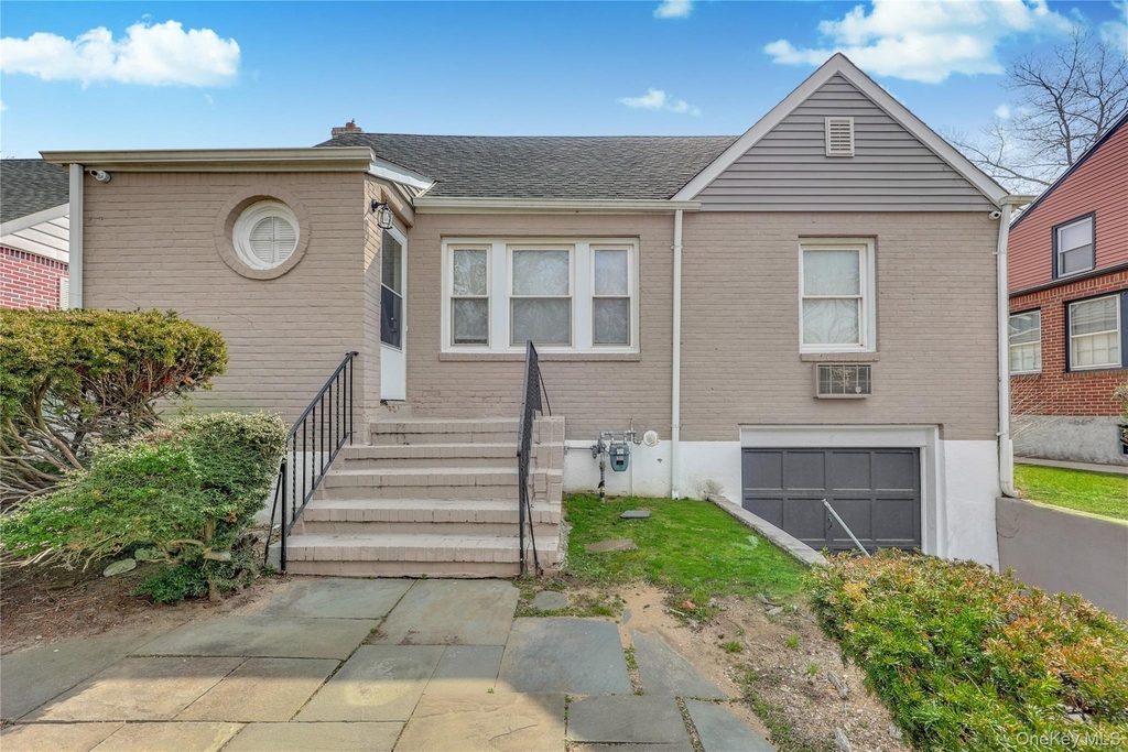 5 Hawthorne Lane - Photo 0
