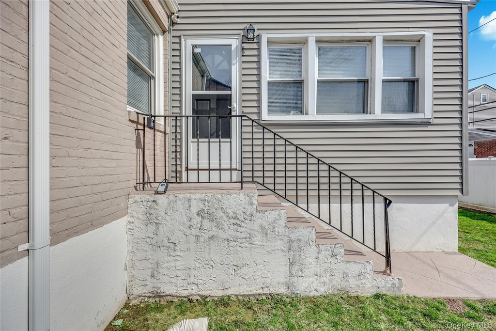 5 Hawthorne Lane - Photo 6