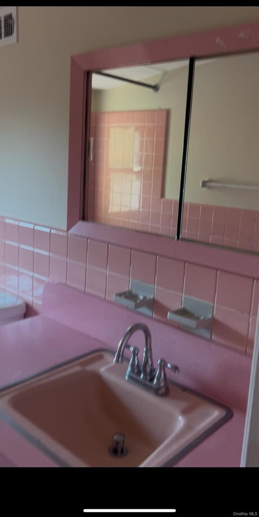 777 South Drive, North Baldwin Ny 11570 - Photo 6
