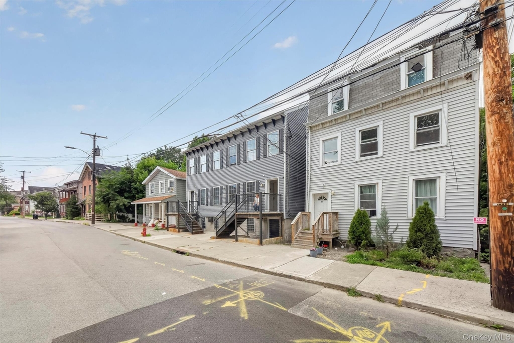 68 Catharine Street - Photo 1