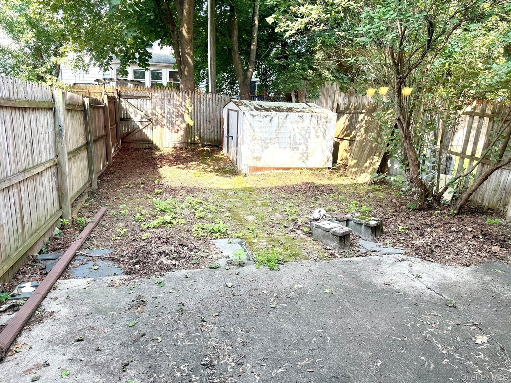 209 Everett Place - Photo 7