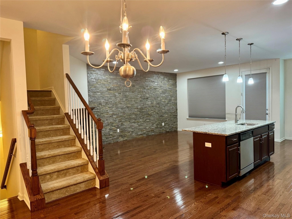 127 Meadow View Drive - Photo 5