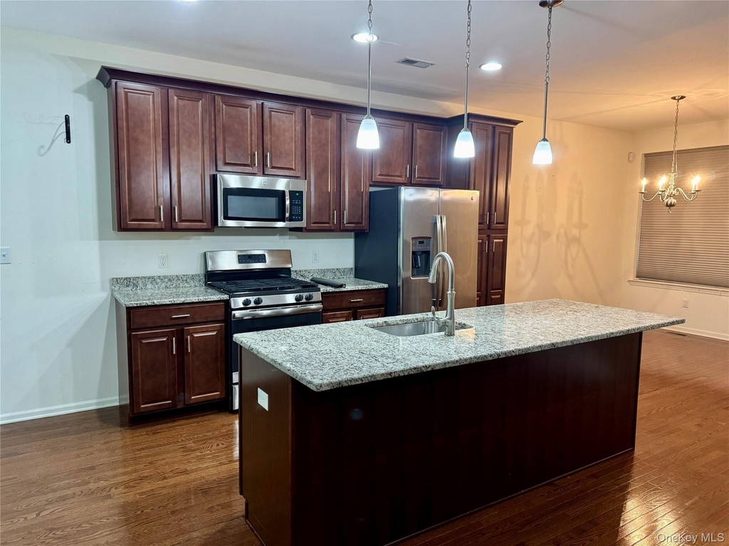 127 Meadow View Drive - Photo 3