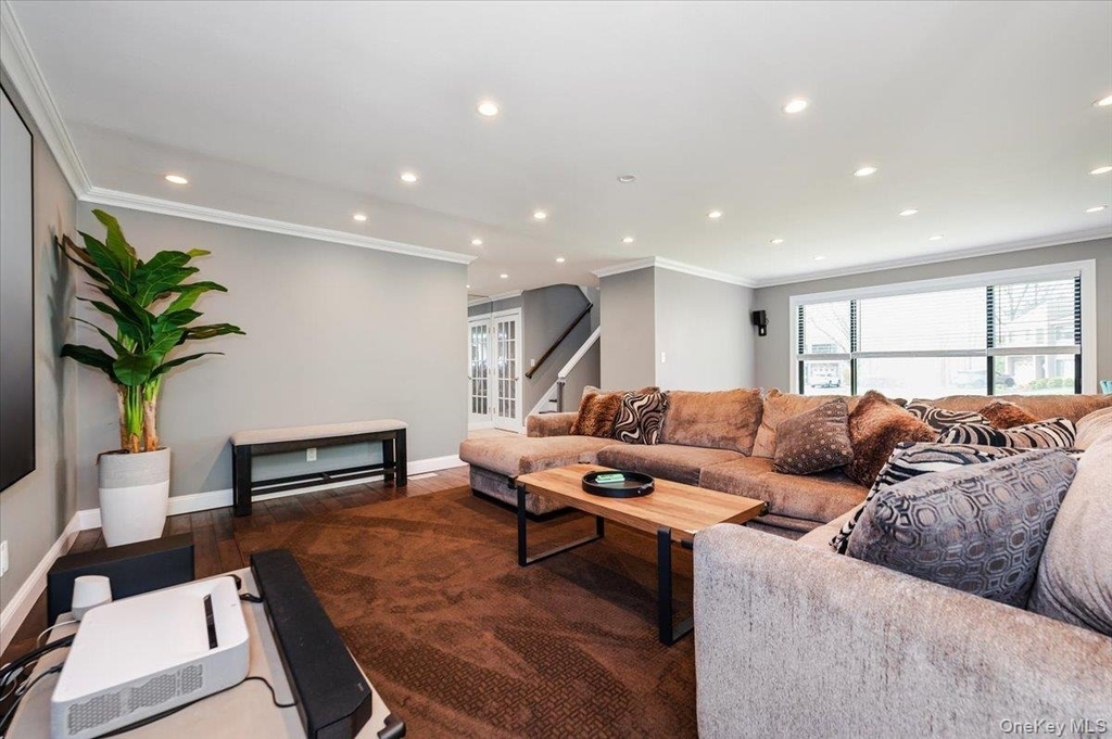 98 Lisa Drive - Photo 4