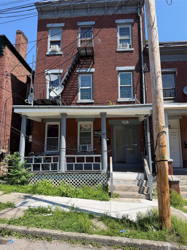 46 Benkard Avenue - Photo 0