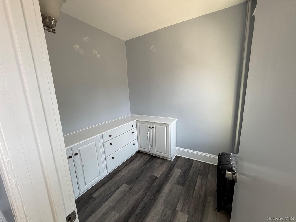 46 Benkard Avenue - Photo 1