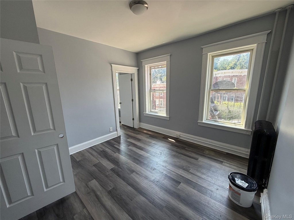 46 Benkard Avenue - Photo 3